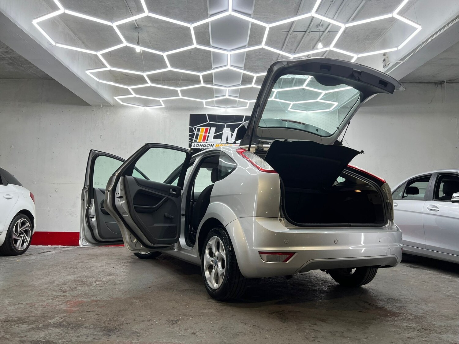 Used Ford Focus 2010 for sale - 78106427: Photo 67