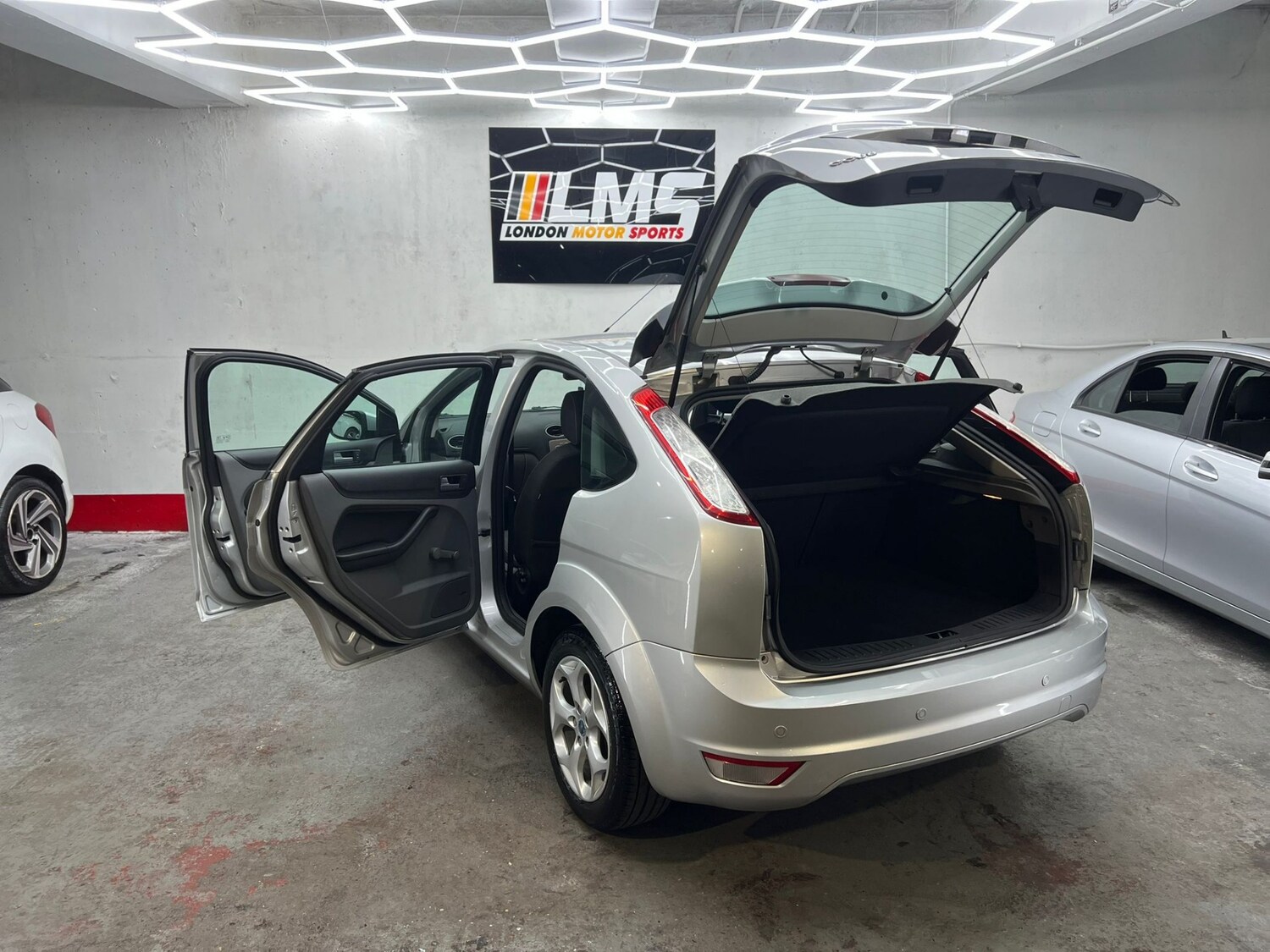 Used Ford Focus 2010 for sale - 78106427: Photo 68