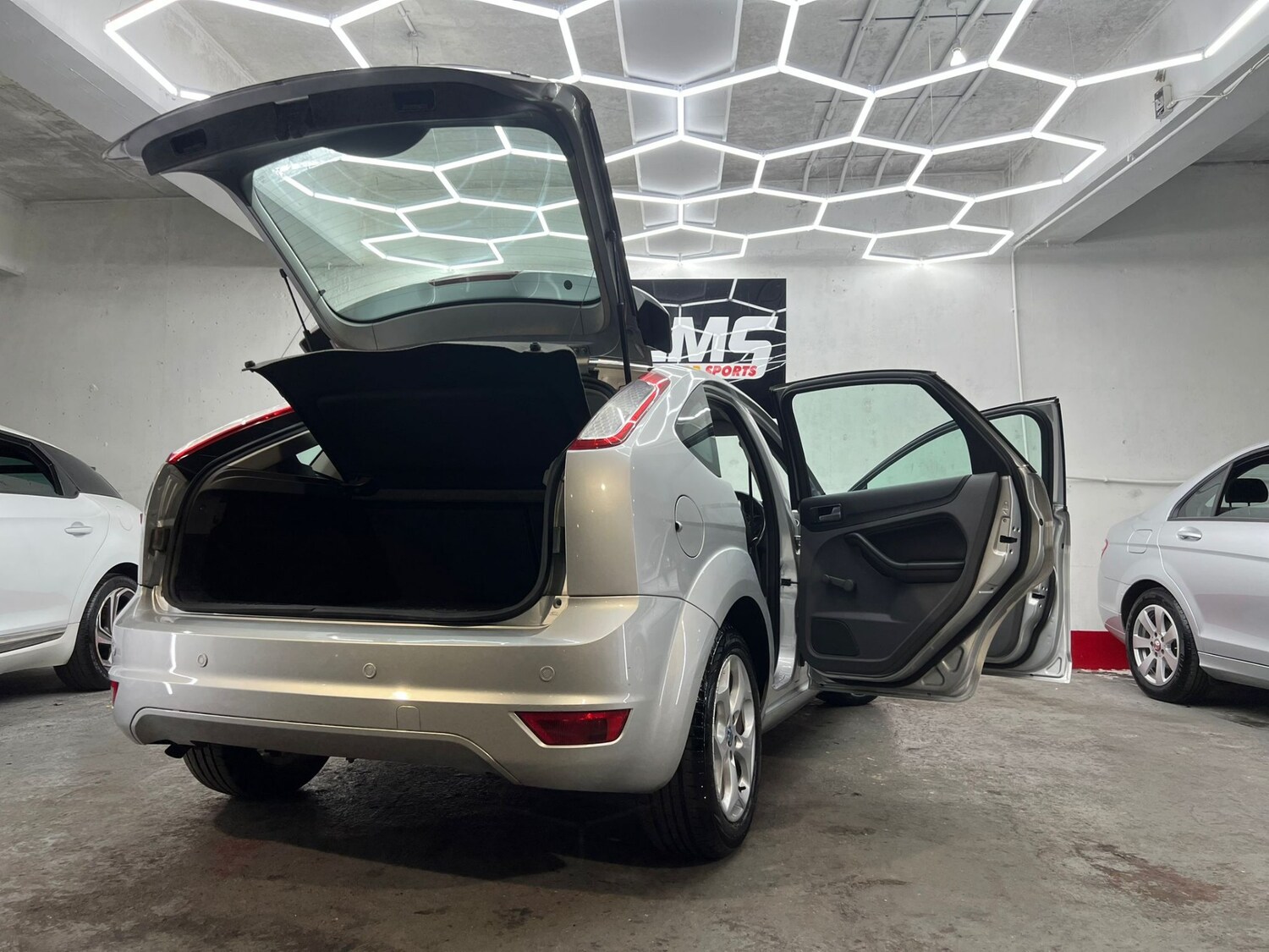 Used Ford Focus 2010 for sale - 78106427: Photo 89