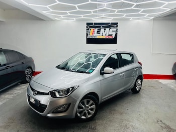 Used Hyundai i20 2014 for sale - 77079284: Photo