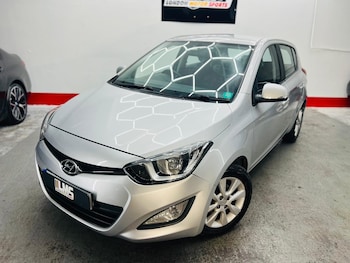 Used Hyundai i20 2014 for sale - 77079284: Photo