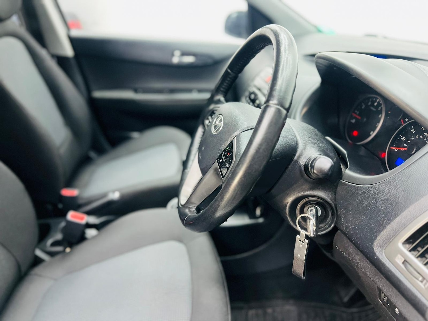 Used Hyundai i20 2014 for sale - 77079284: Photo 55