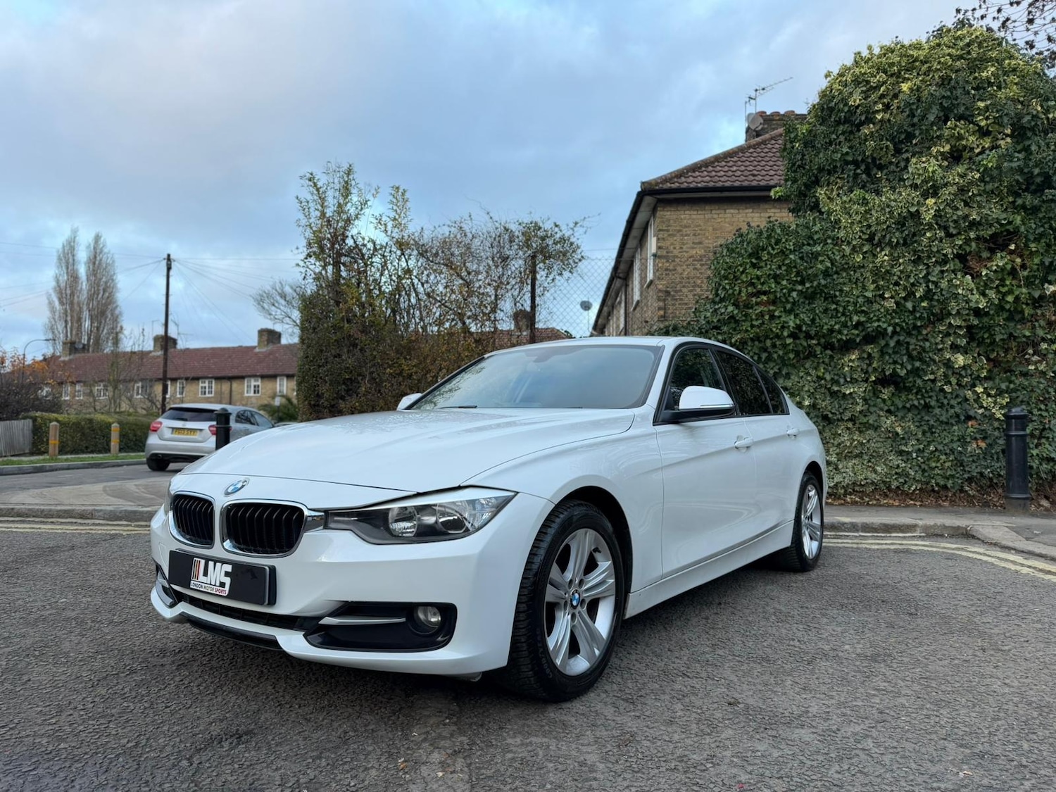 Used BMW 3 Series 2013 for sale - 76971180: Photo 3