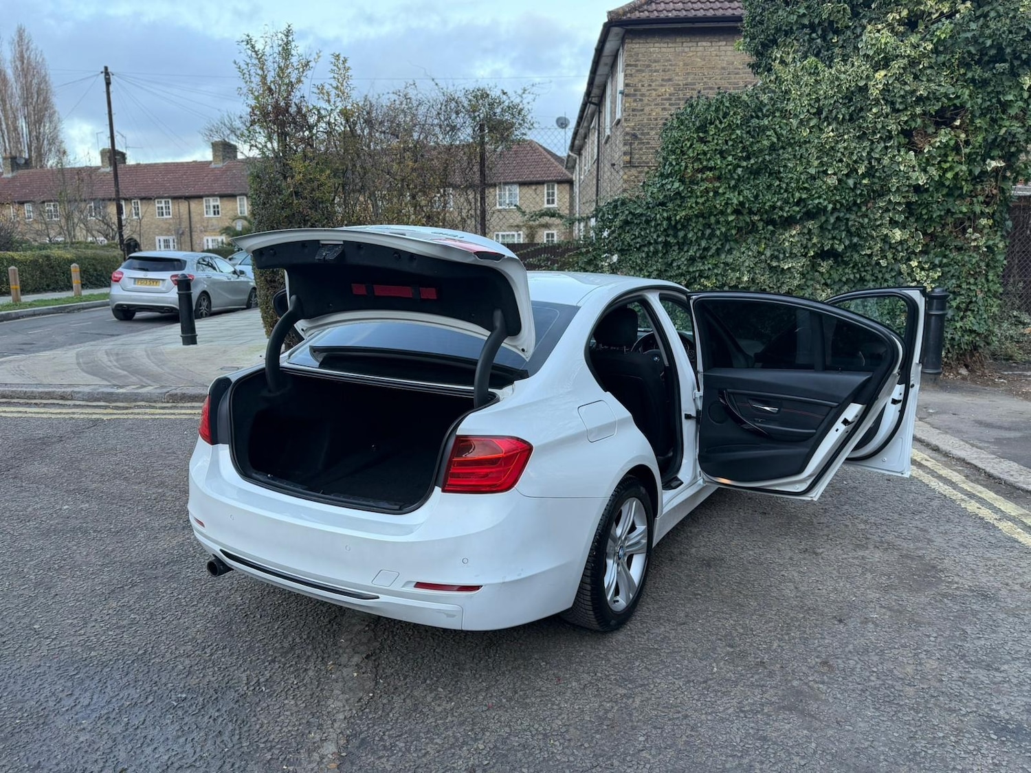 Used BMW 3 Series 2013 for sale - 76971180: Photo 59