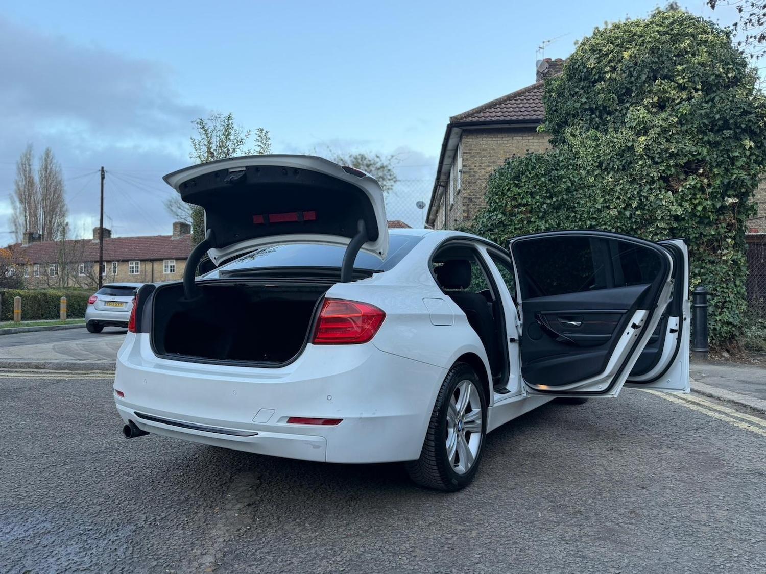 Used BMW 3 Series 2013 for sale - 76971180: Photo 61