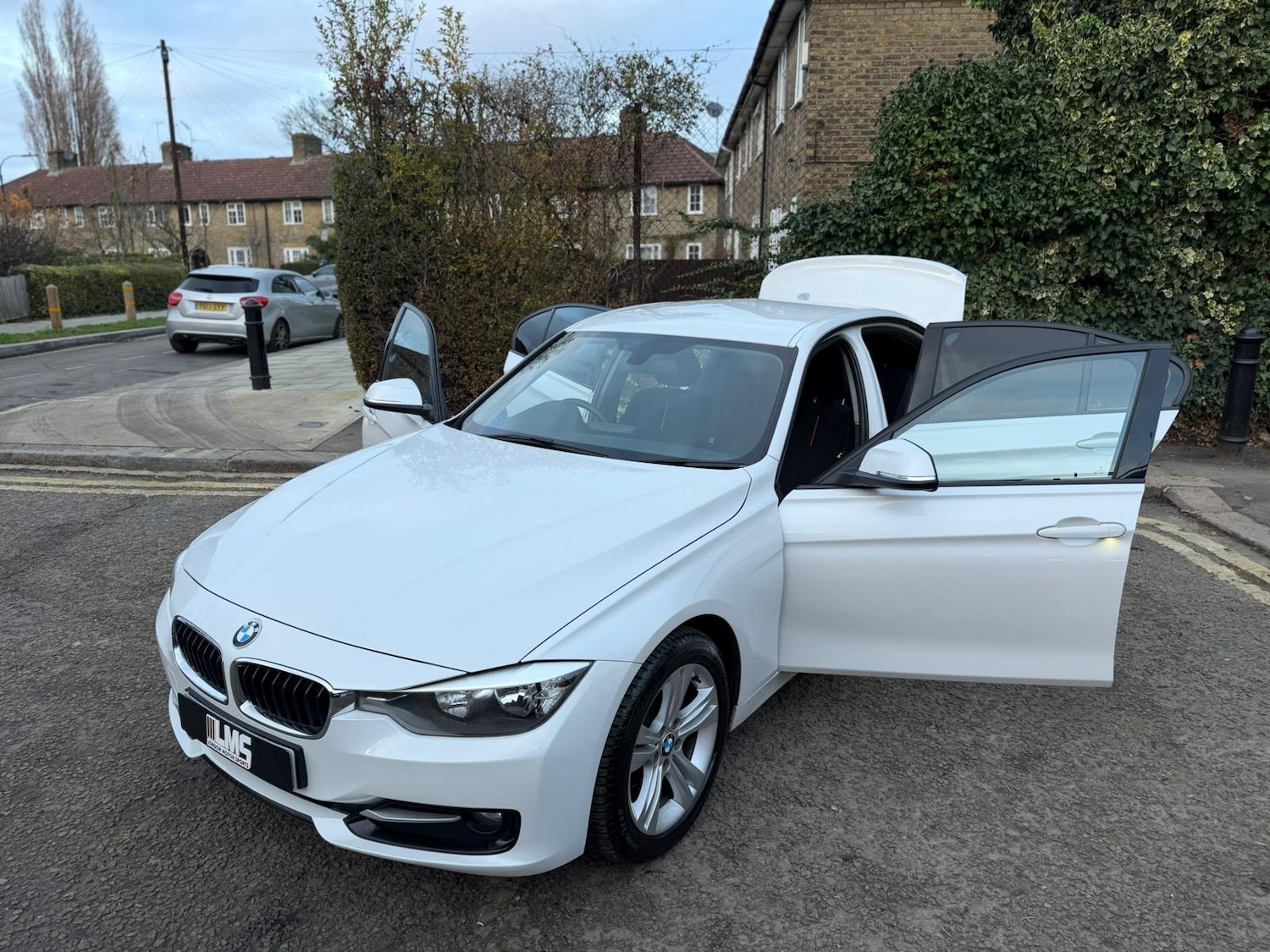 Used BMW 3 Series 2013 for sale - 76971180: Photo 9