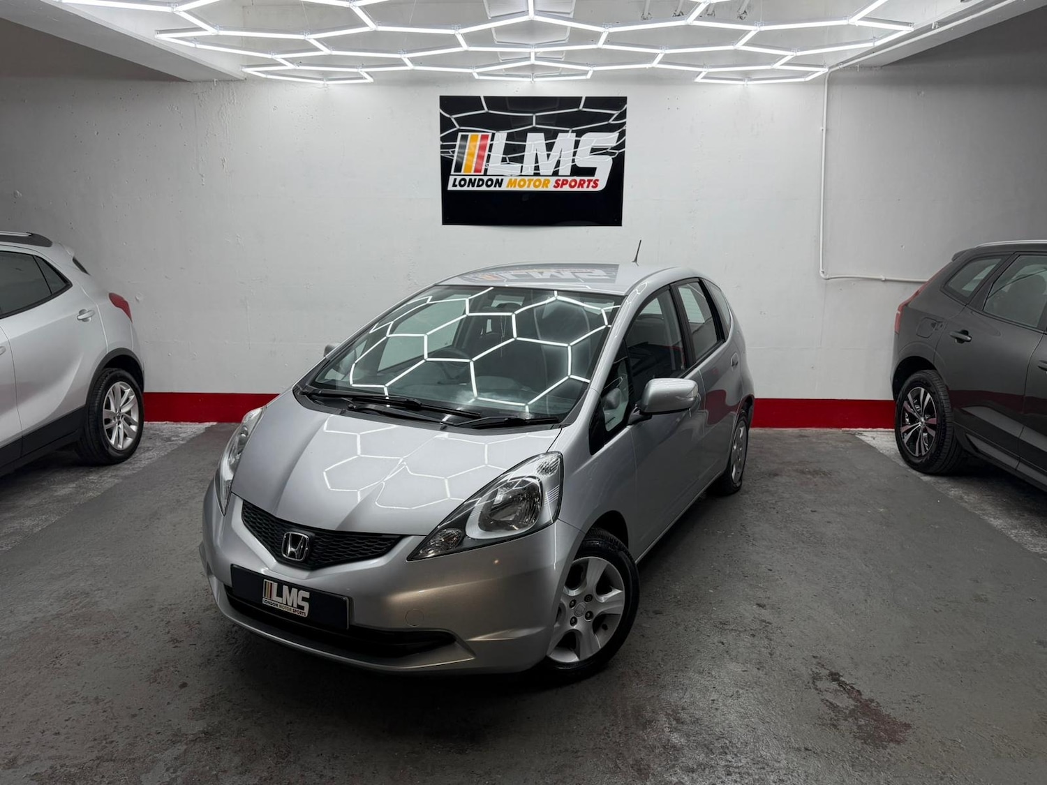 Used Honda Jazz 2009 for sale - 76830439: Photo 2
