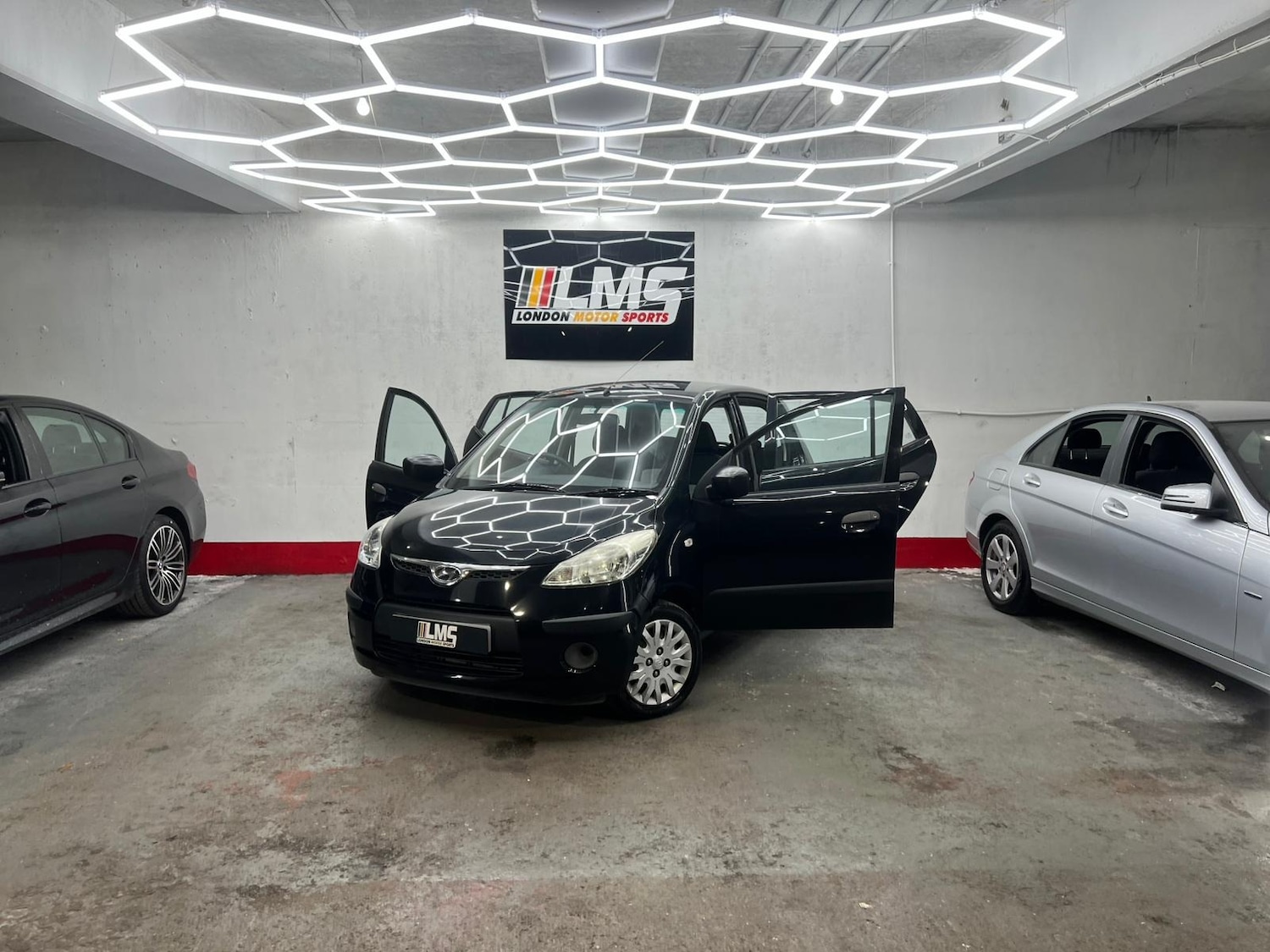 Used Hyundai i10 2010 for sale - 78190325: Photo 11