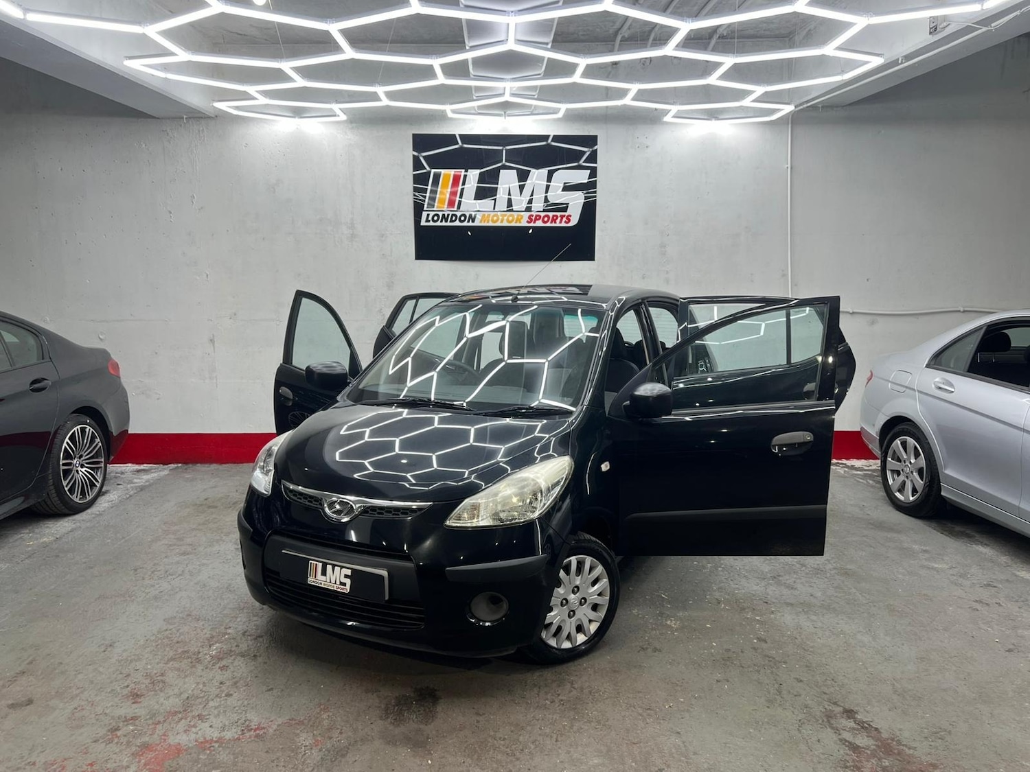 Used Hyundai i10 2010 for sale - 78190325: Photo 13