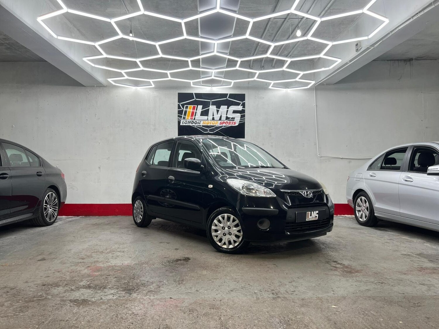 Used Hyundai i10 2010 for sale - 78190325: Photo 28