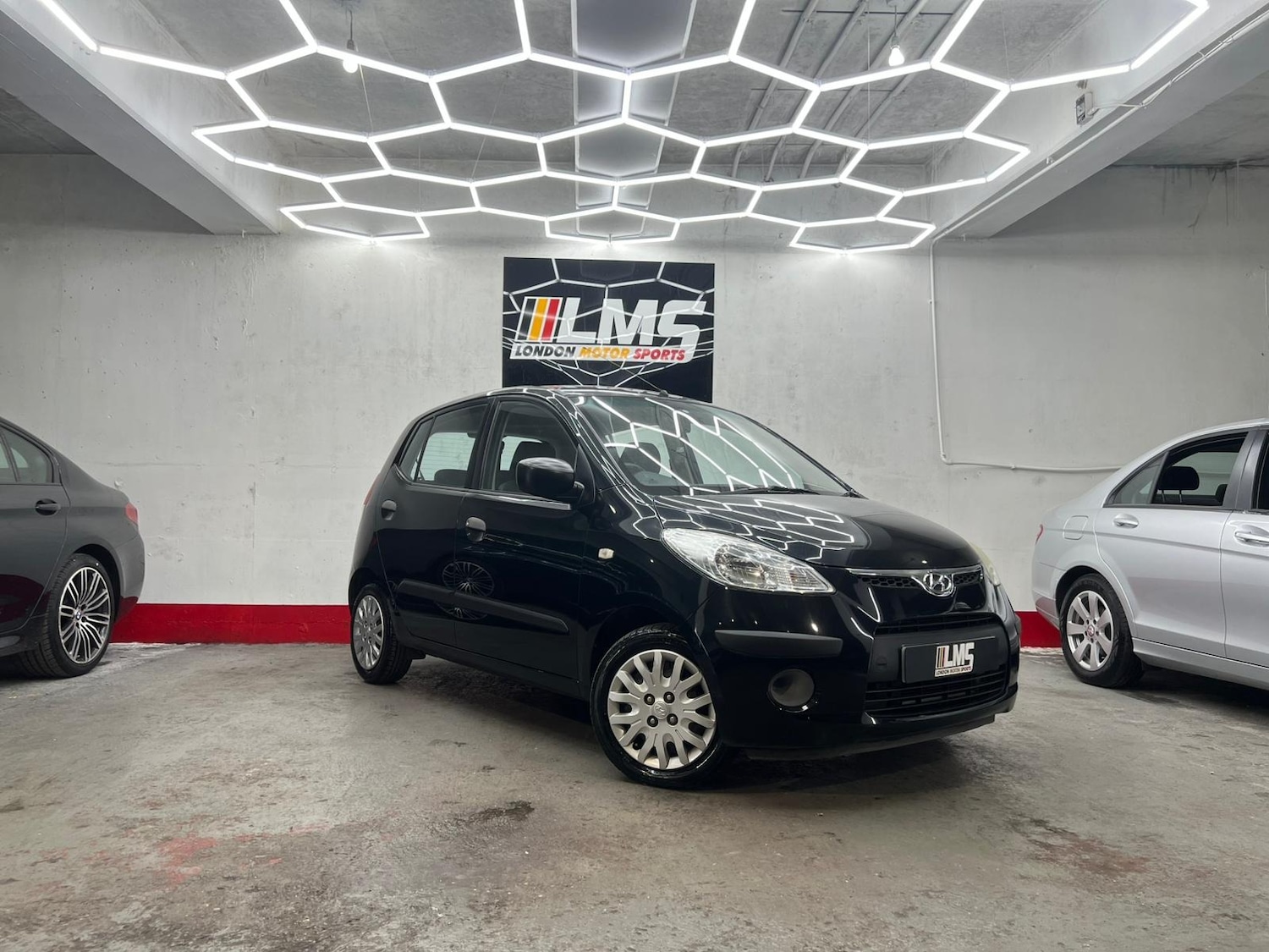 Used Hyundai i10 2010 for sale - 78190325: Photo 30