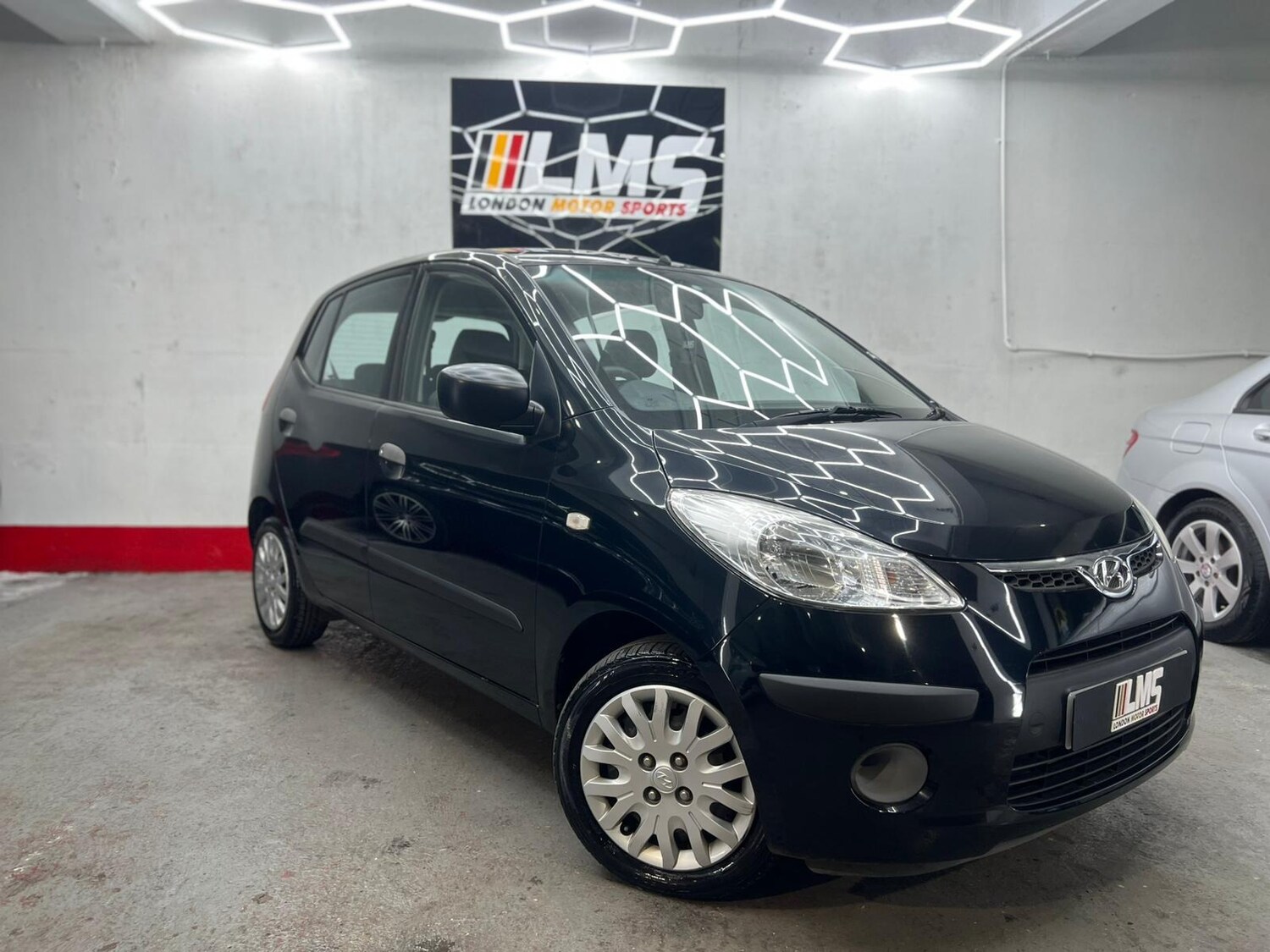 Used Hyundai i10 2010 for sale - 78190325: Photo 33