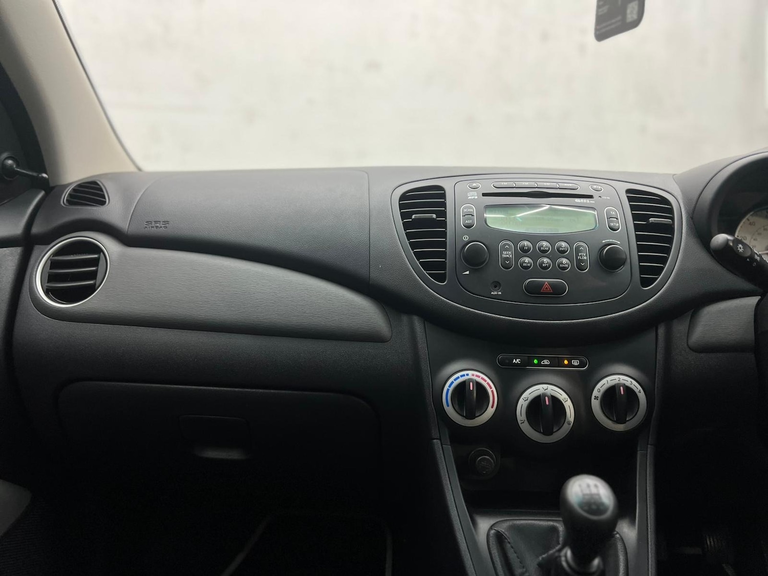 Used Hyundai i10 2010 for sale - 78190325: Photo 60