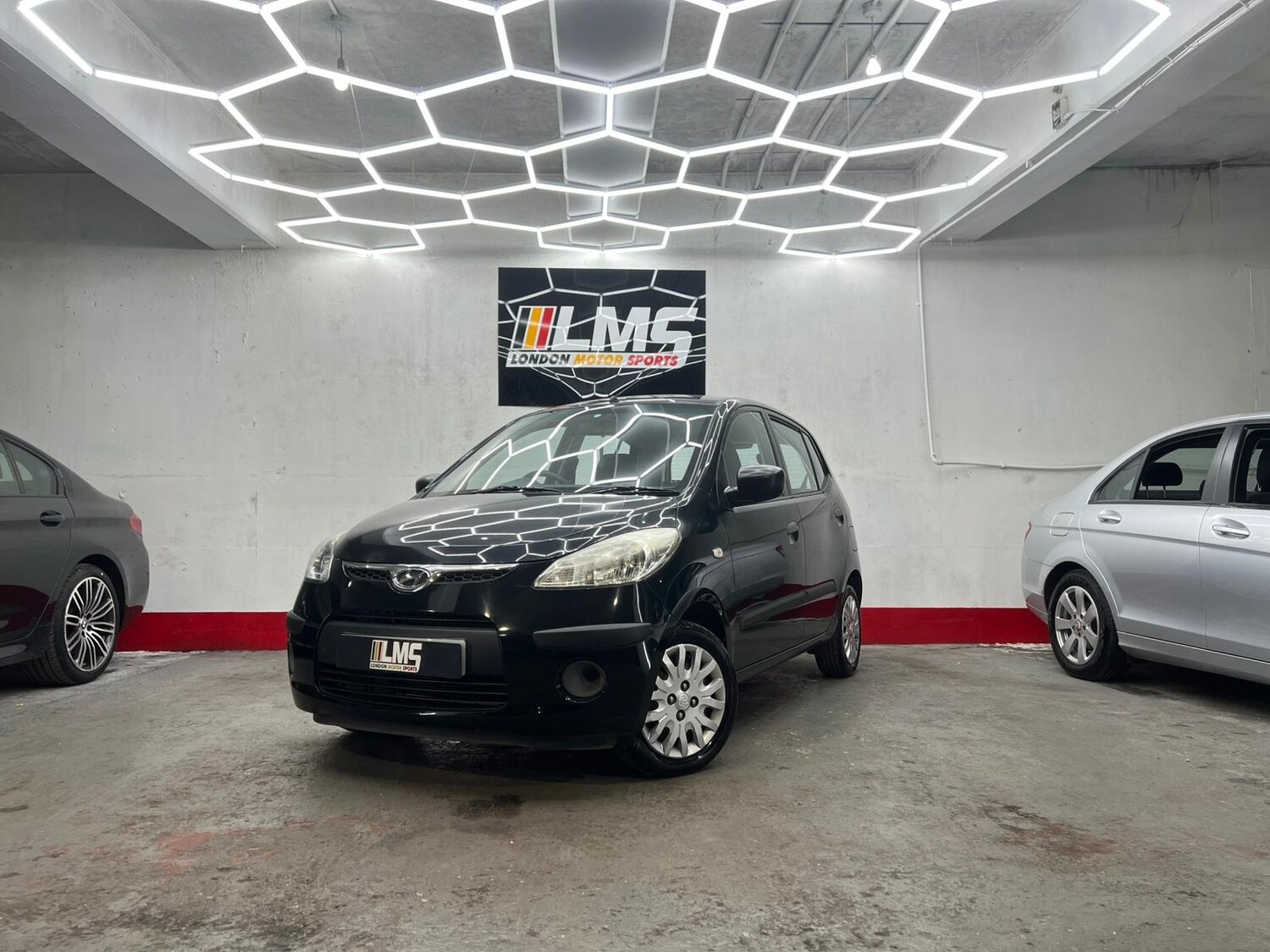 Used Hyundai i10 2010 for sale - 78190325: Photo 8