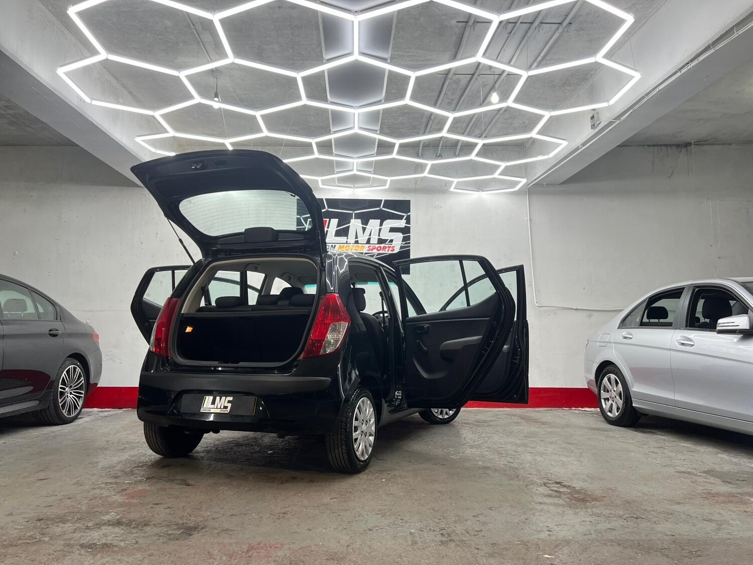 Used Hyundai i10 2010 for sale - 78190325: Photo 81