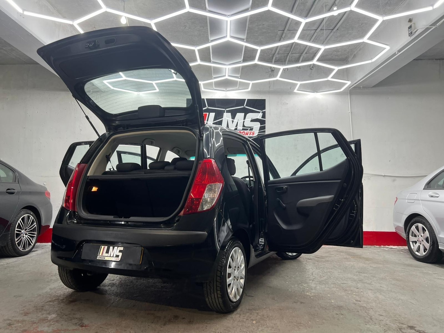 Used Hyundai i10 2010 for sale - 78190325: Photo 84