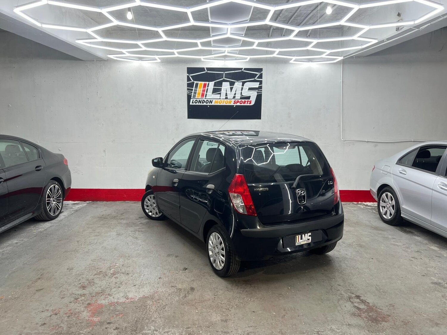 Used Hyundai i10 2010 for sale - 78190325: Photo 87