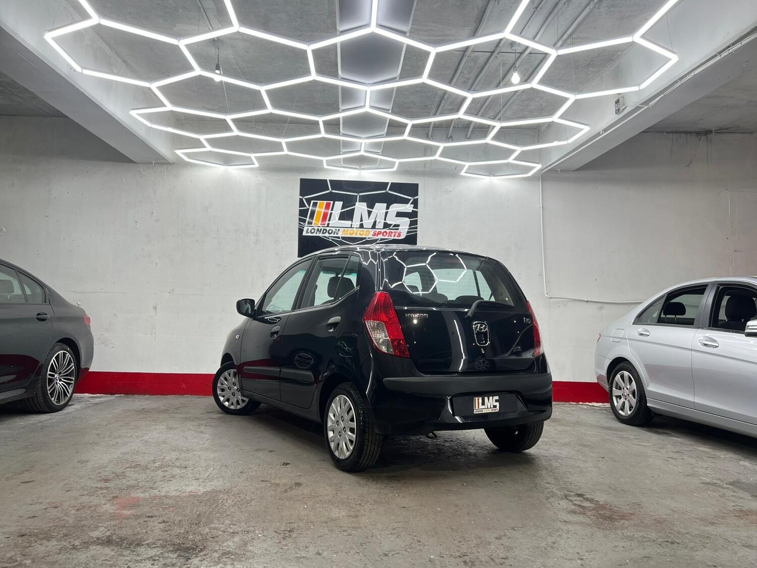 Used Hyundai i10 2010 for sale - 78190325: Photo 89