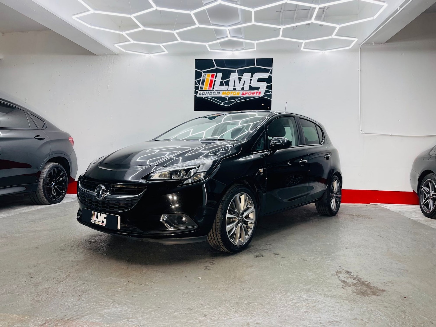 Used Vauxhall Corsa 2017 for sale - 76192513: Photo 2