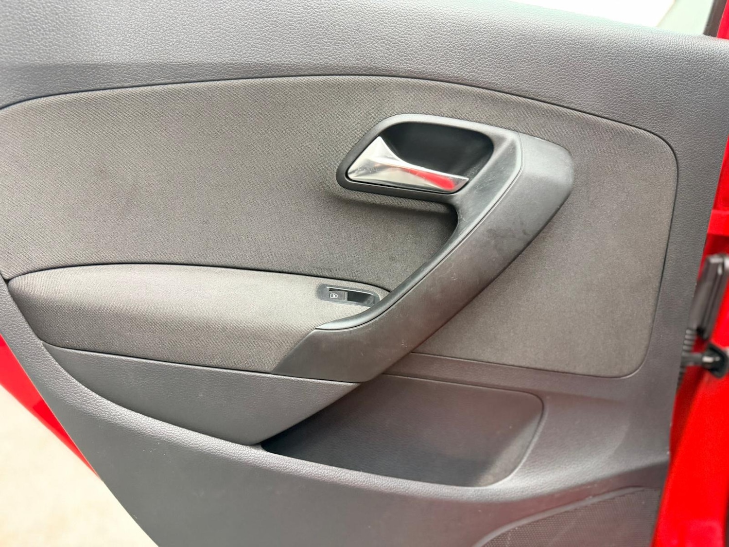 Used Volkswagen Polo 2010 for sale - 76437054: Photo 42