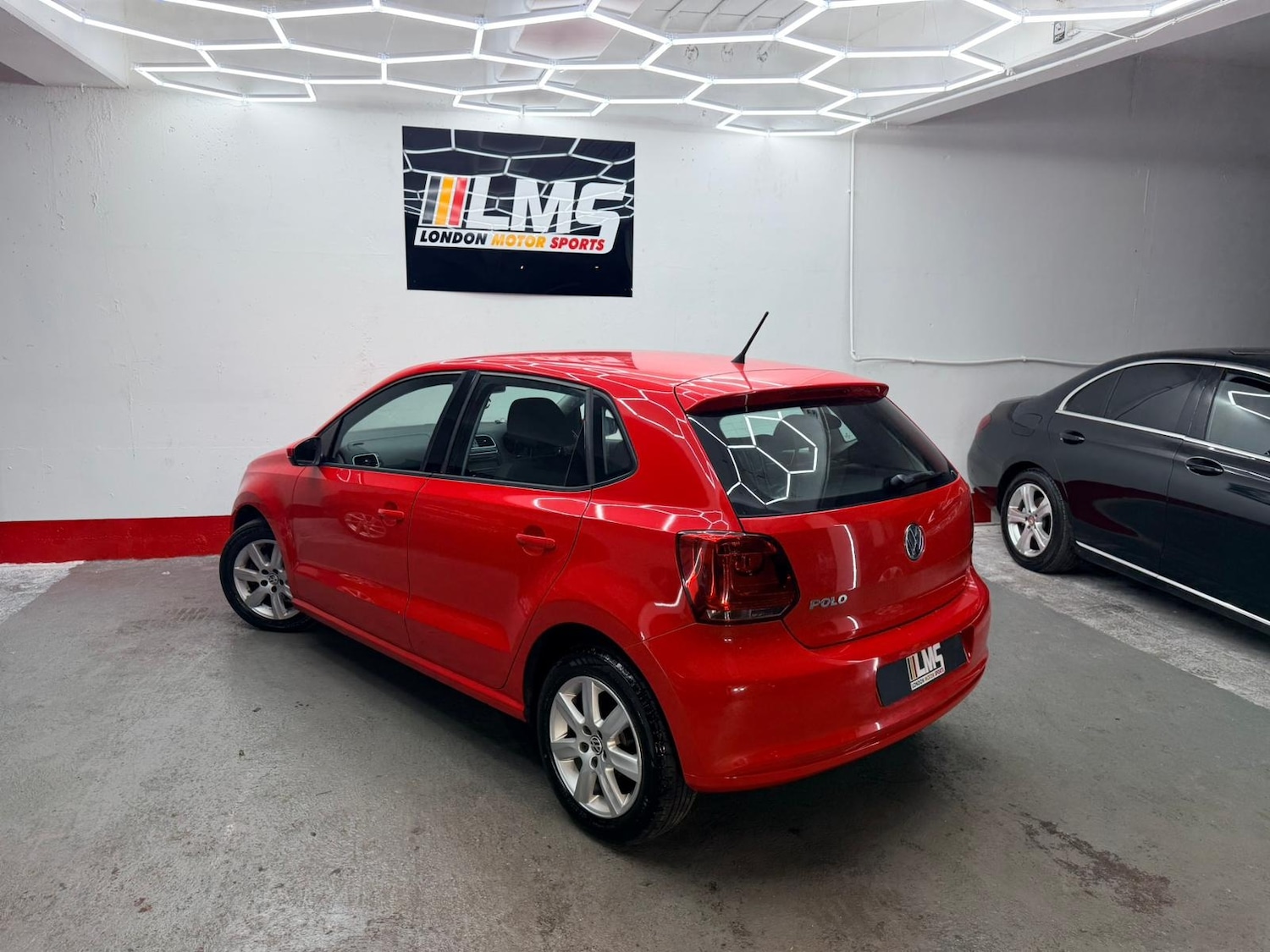 Used Volkswagen Polo 2010 for sale - 76437054: Photo 64