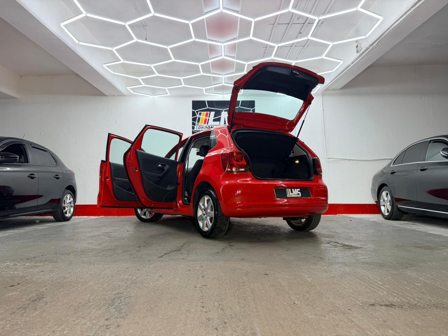 Used Volkswagen Polo 2010 for sale - 76437054: Photo 75