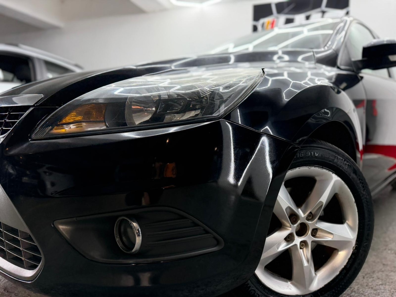 Used Ford Focus 2009 for sale - 76879396: Photo 9