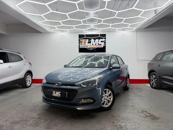 Used Hyundai i20 2017 for sale - 77088282: Photo