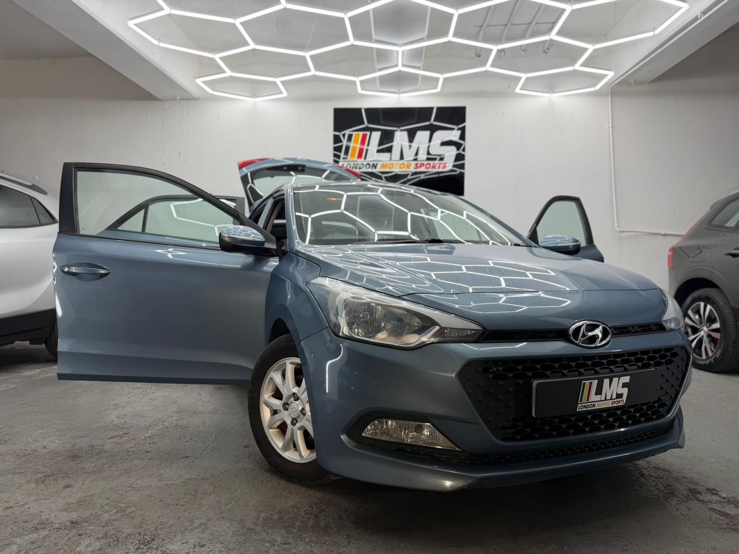 Used Hyundai i20 2017 for sale - 77088282: Photo 40