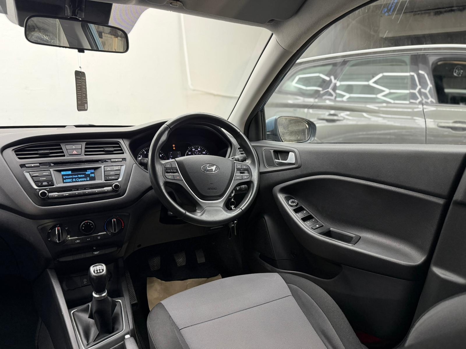 Used Hyundai i20 2017 for sale - 77088282: Photo 46