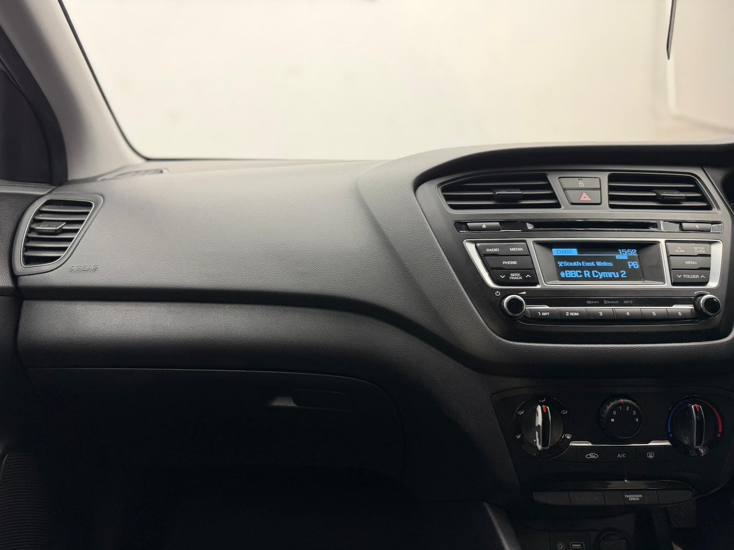 Used Hyundai i20 2017 for sale - 77088282: Photo 47