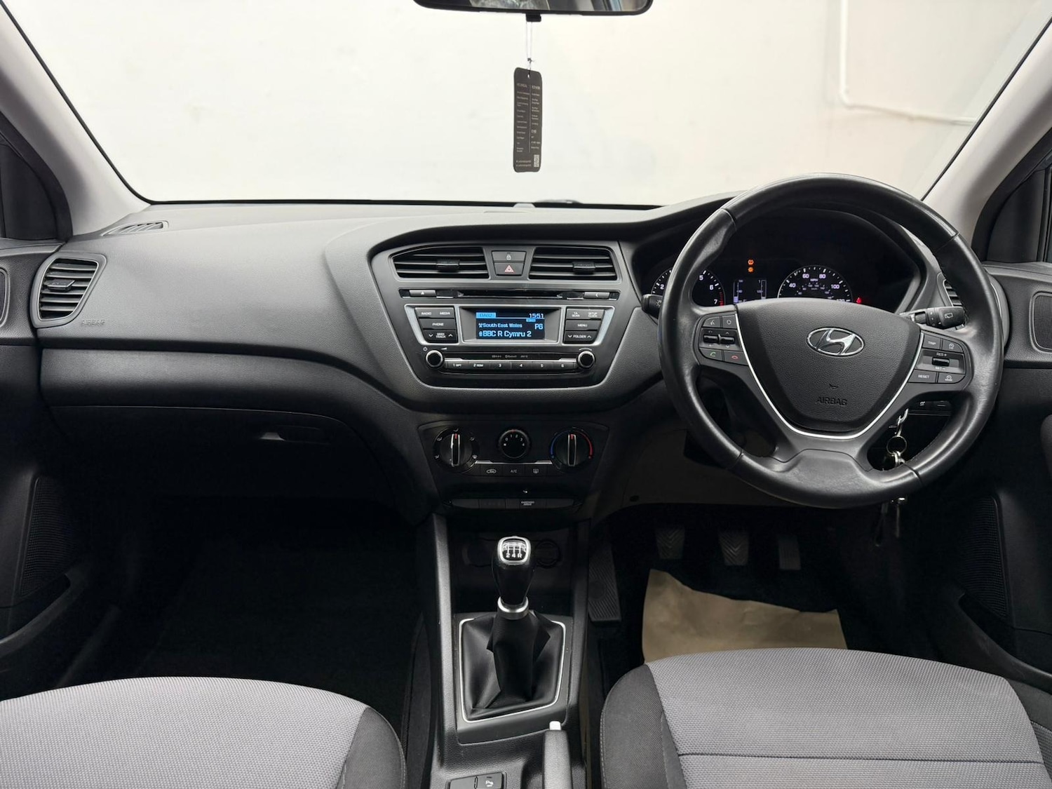Used Hyundai i20 2017 for sale - 77088282: Photo 48