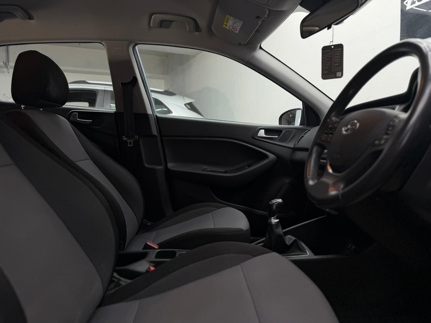 Used Hyundai i20 2017 for sale - 77088282: Photo 51