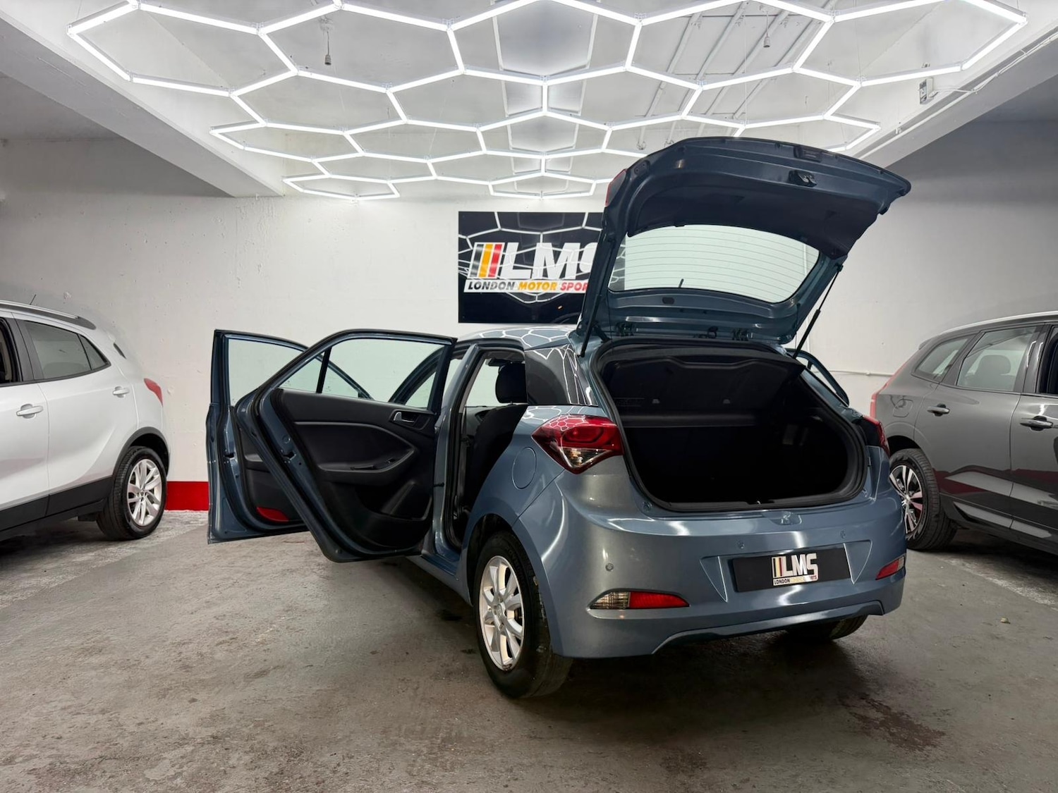 Used Hyundai i20 2017 for sale - 77088282: Photo 72