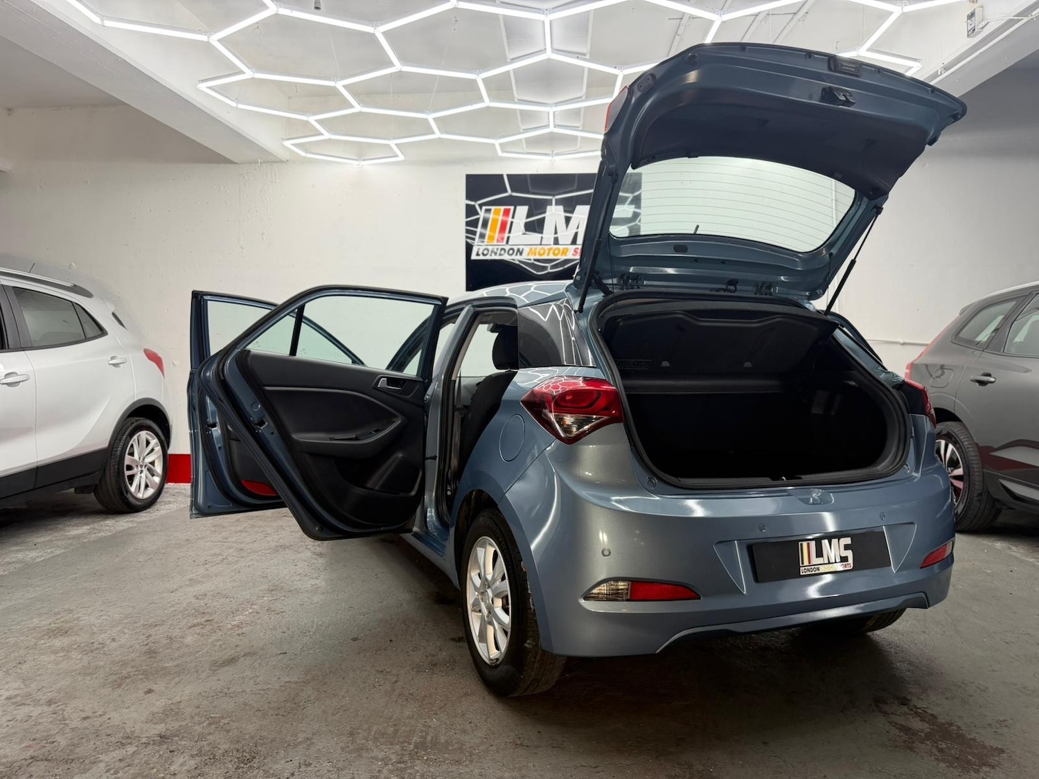 Used Hyundai i20 2017 for sale - 77088282: Photo 74