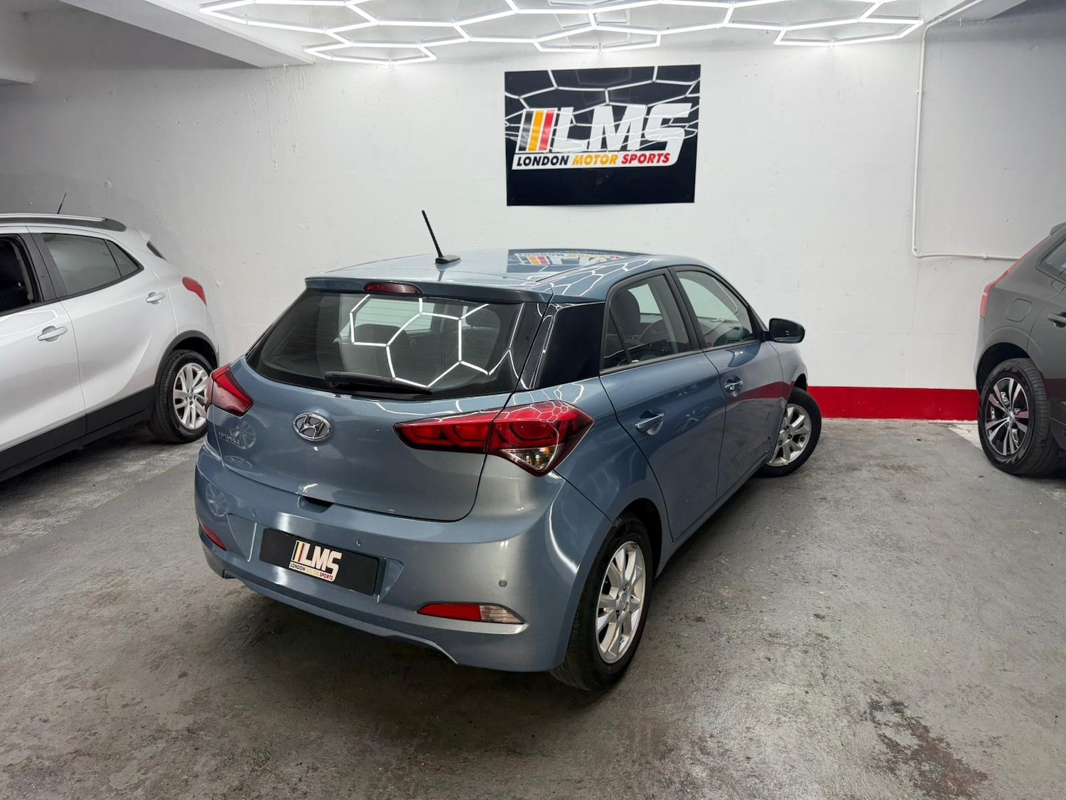 Used Hyundai i20 2017 for sale - 77088282: Photo 75