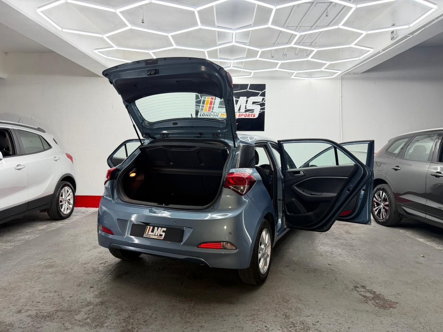 Used Hyundai i20 2017 for sale - 77088282: Photo 84