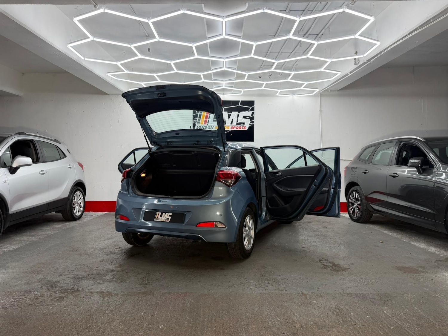 Used Hyundai i20 2017 for sale - 77088282: Photo 86