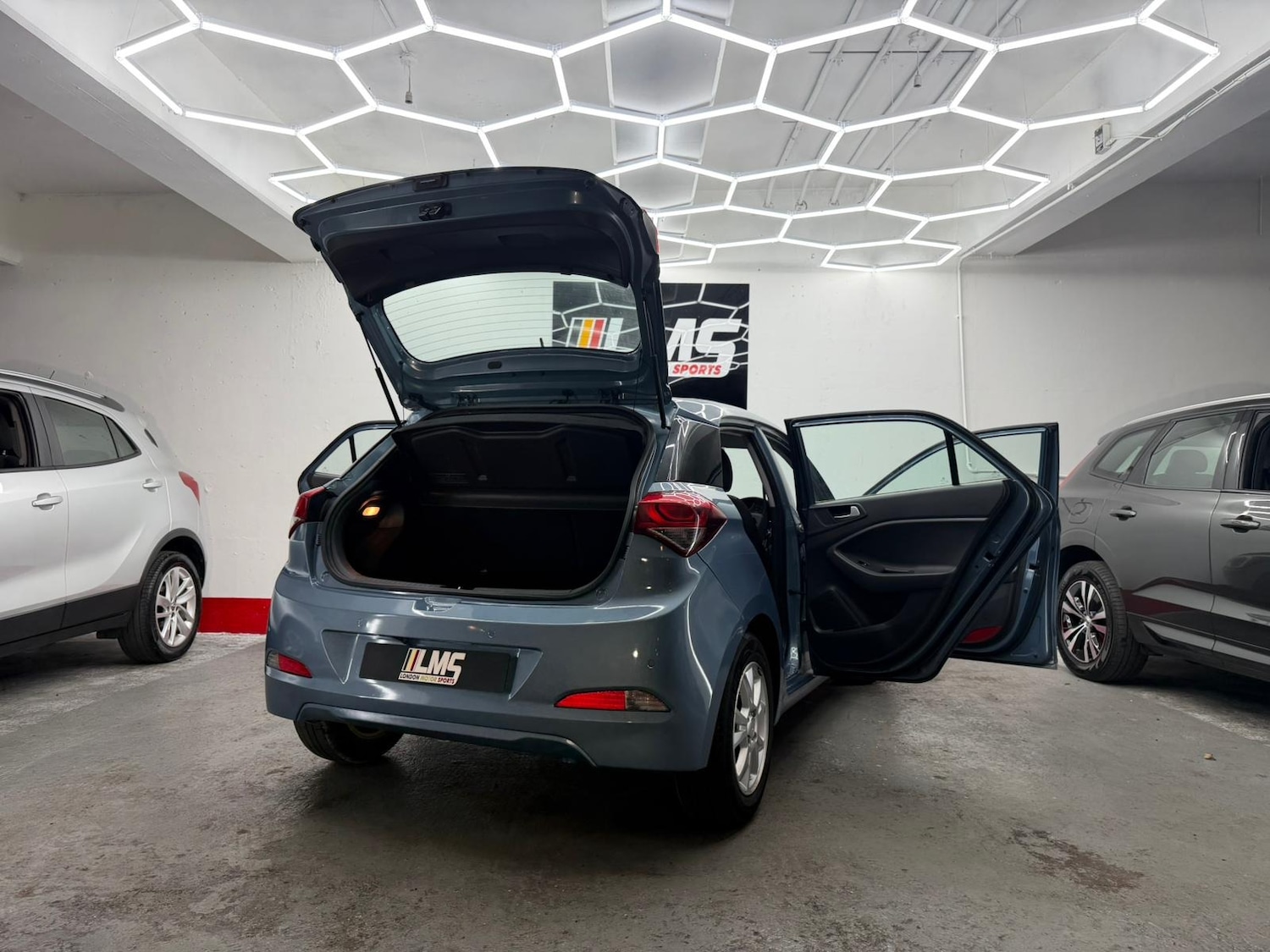 Used Hyundai i20 2017 for sale - 77088282: Photo 87