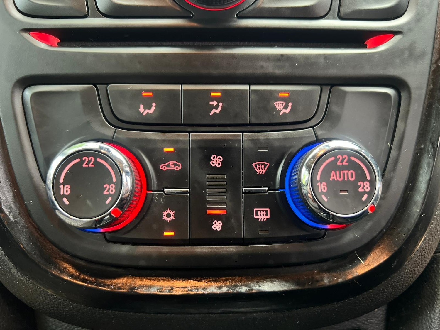 Used Vauxhall Mokka 2015 for sale - 76253658: Photo 51