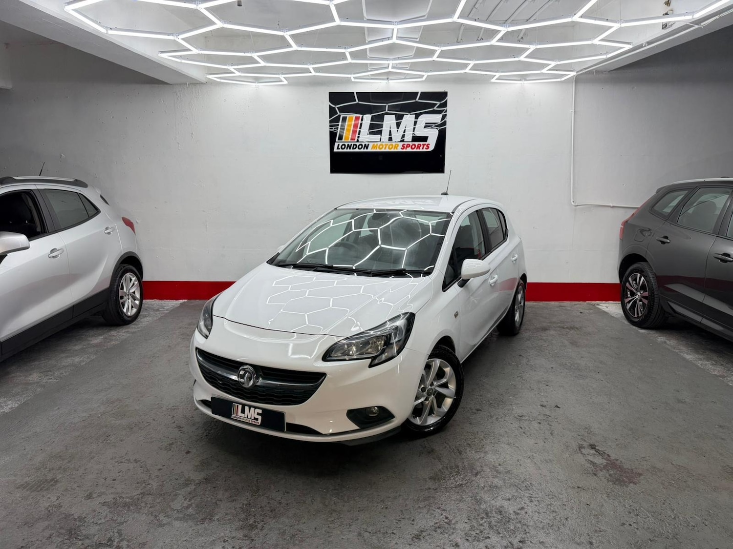 Used Vauxhall Corsa 2016 for sale - 77247880: Photo 2