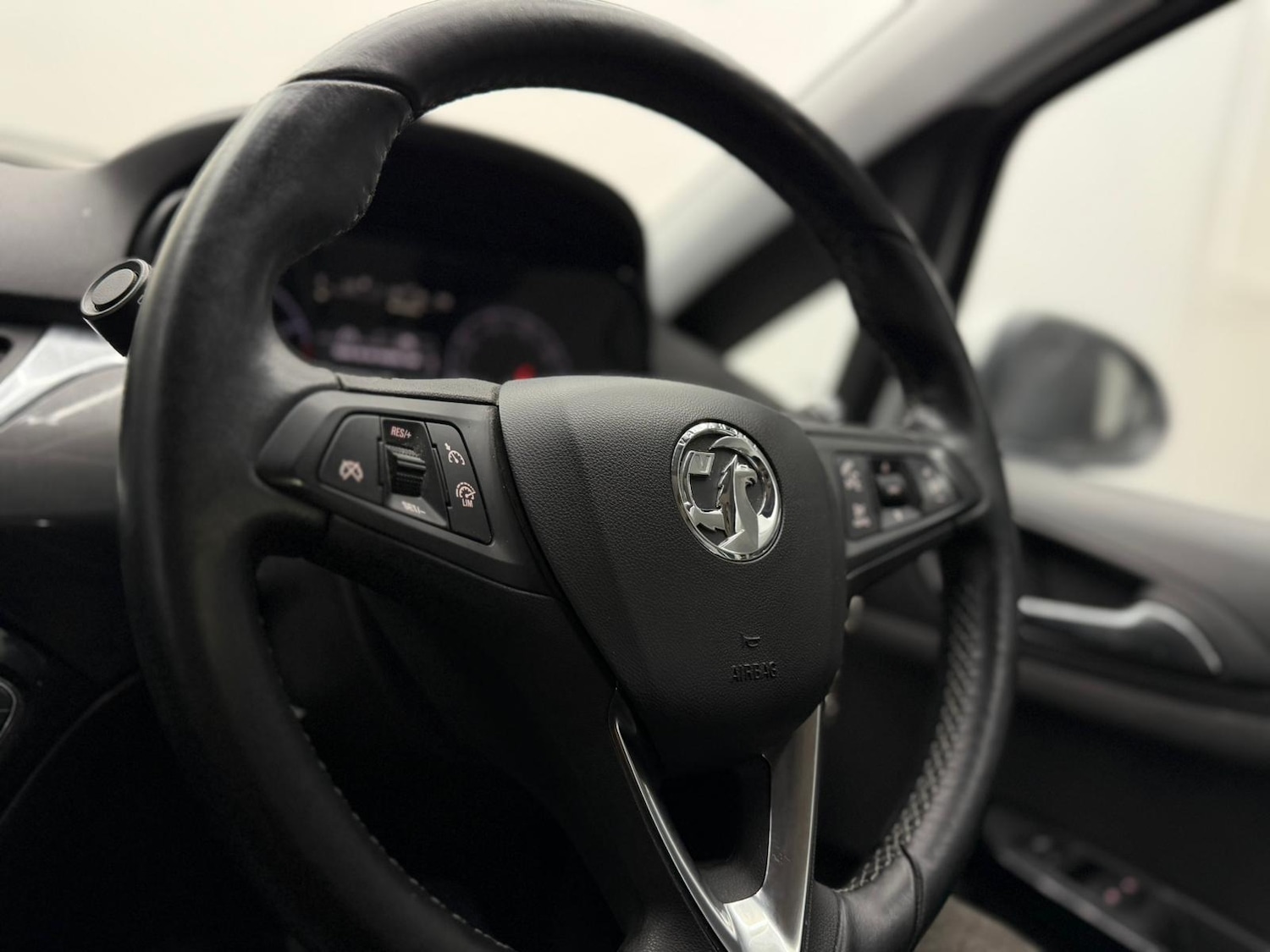 Used Vauxhall Corsa 2016 for sale - 77247880: Photo 41