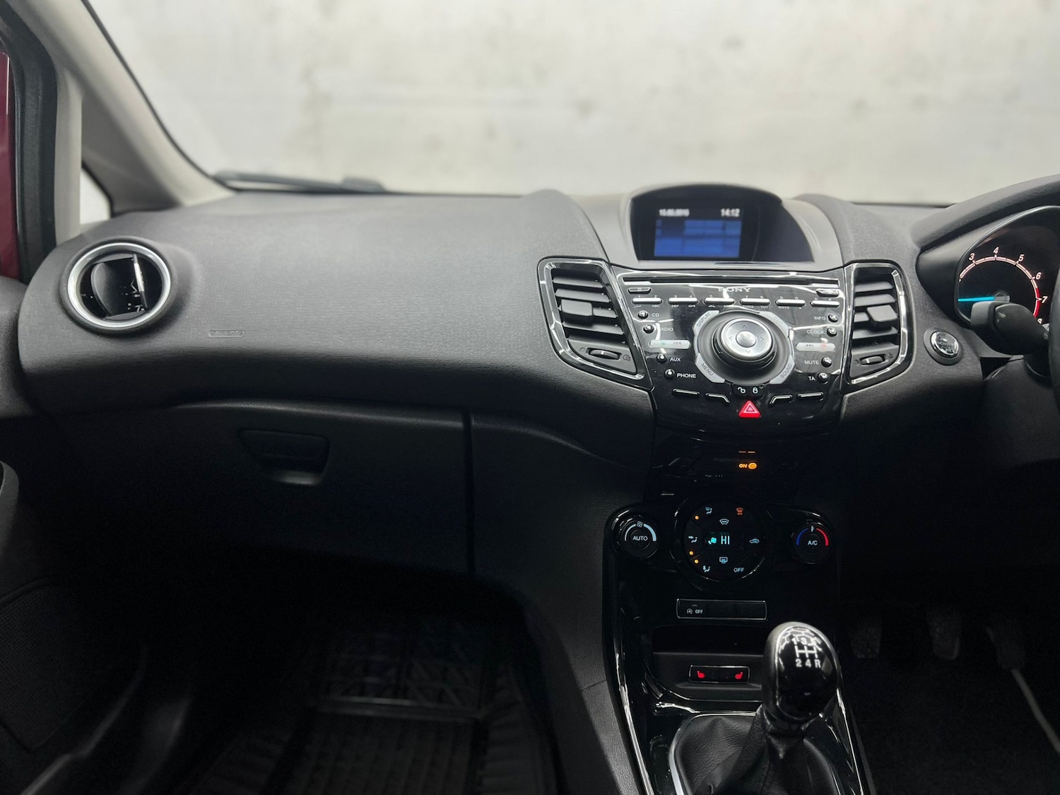 Used Ford Fiesta 2015 for sale - 77529267: Photo 47