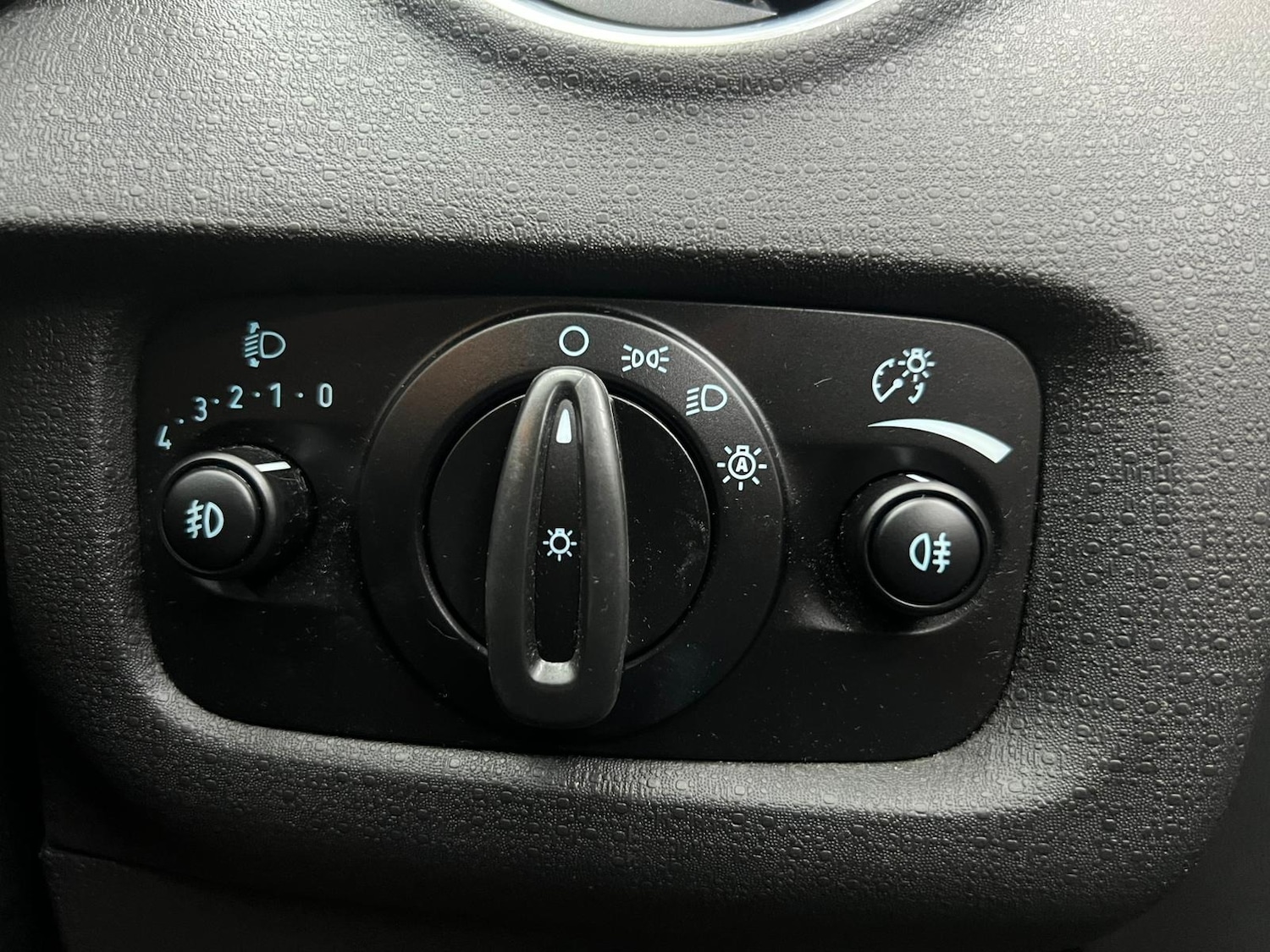 Used Ford Fiesta 2015 for sale - 77529267: Photo 50