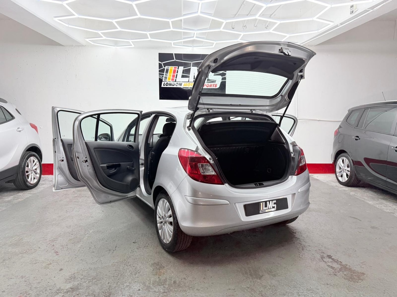 Used Vauxhall Corsa 2013 for sale - 77061302: Photo 87