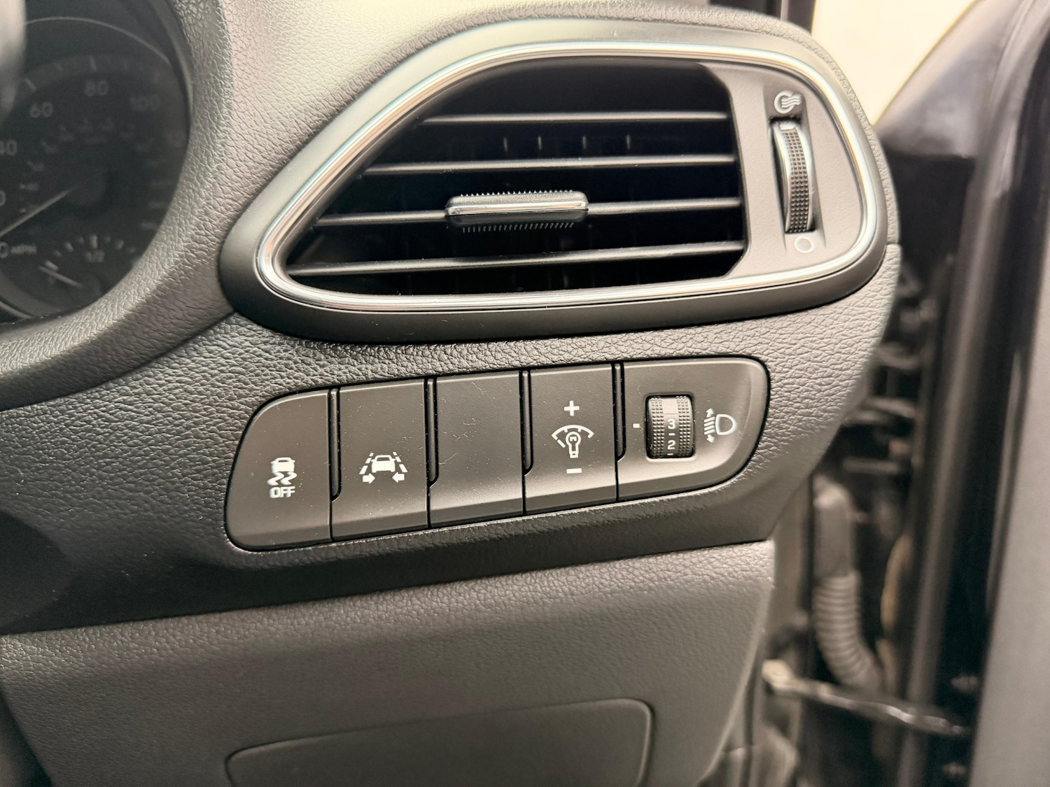 Used Hyundai i30 2018 for sale - 76036487: Photo 40