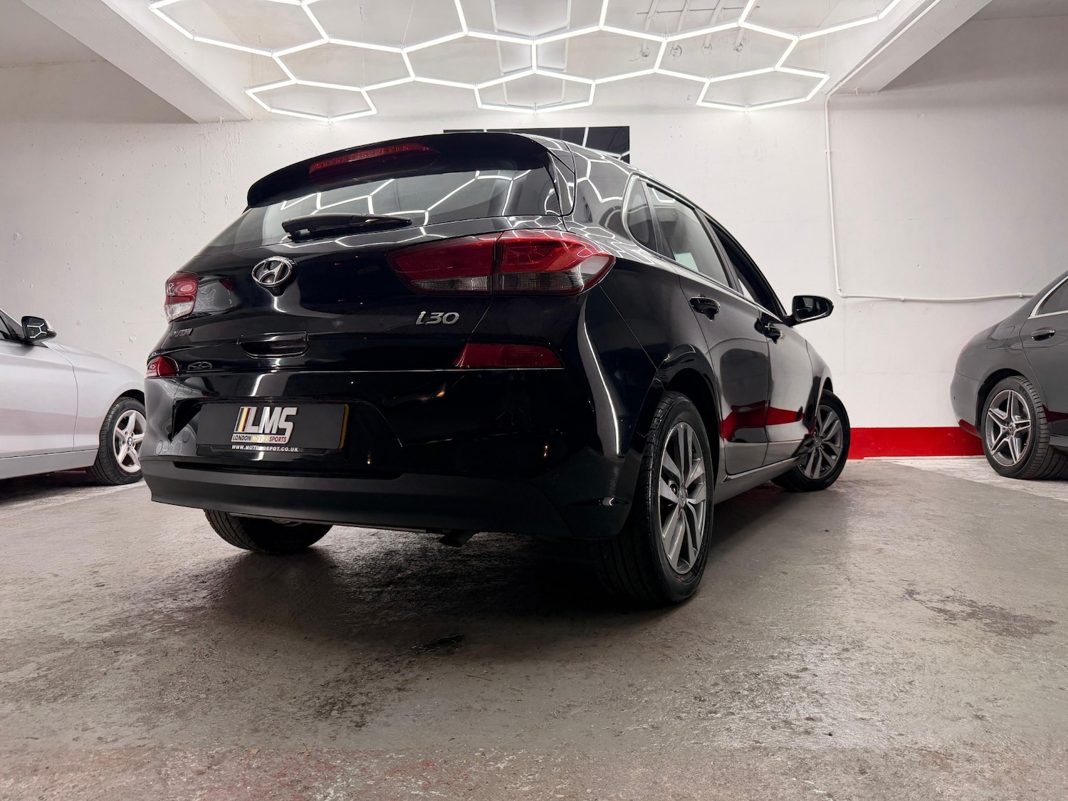 Used Hyundai i30 2018 for sale - 76036487: Photo 48