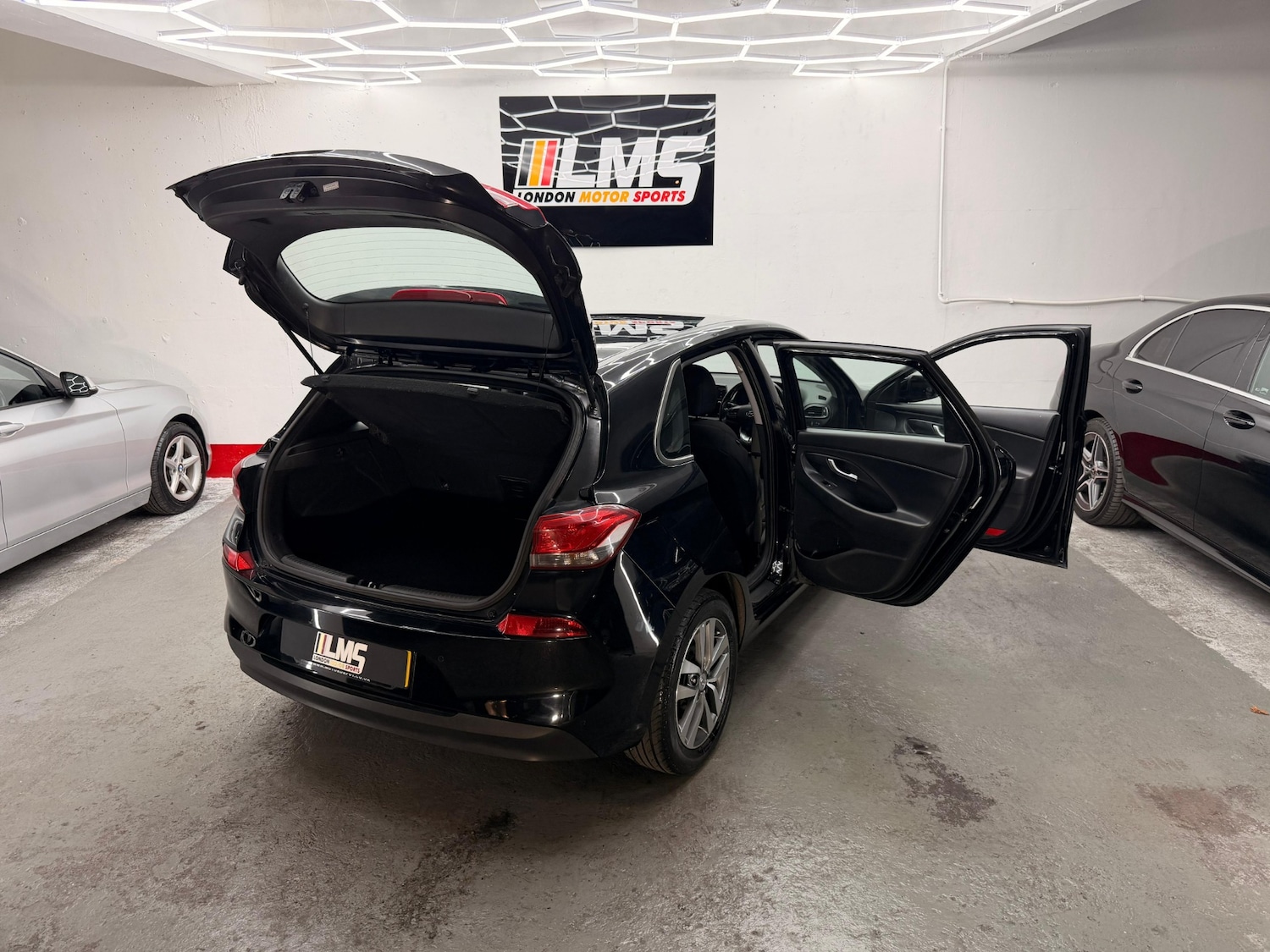 Used Hyundai i30 2018 for sale - 76036487: Photo 53