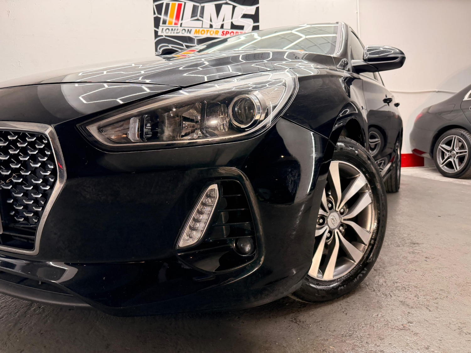 Used Hyundai i30 2018 for sale - 76036487: Photo 7