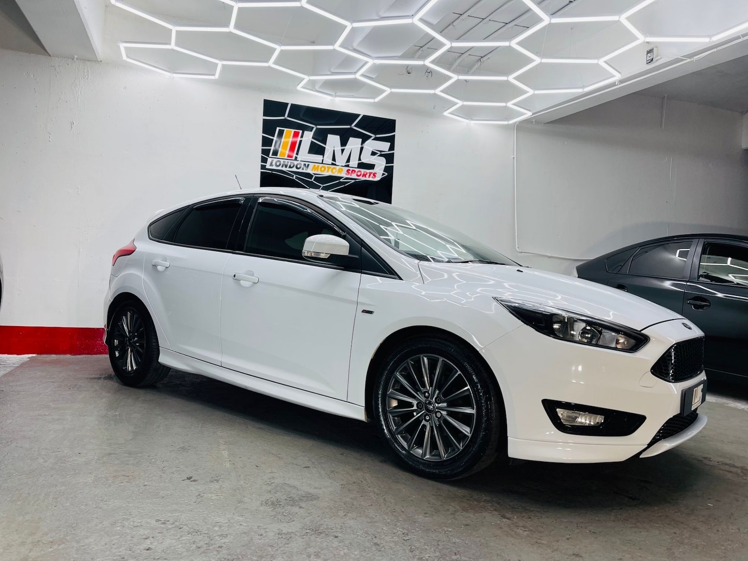 Used Ford Focus 2017 for sale - 76340391: Photo 16